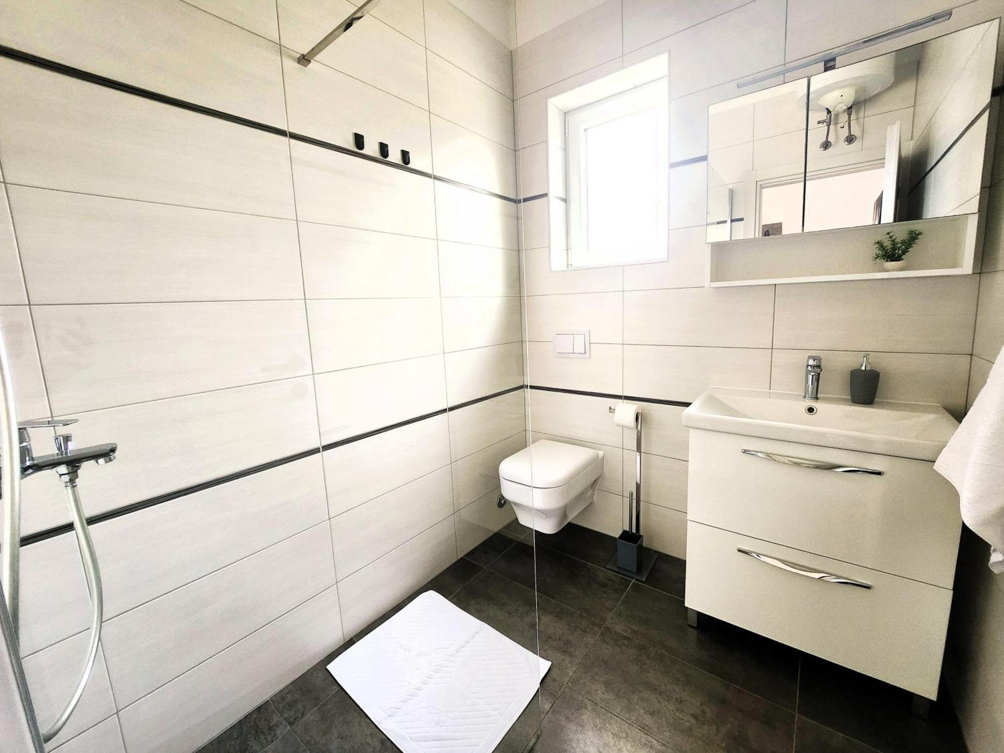Apartments Maestral Малинска Экстерьер фото